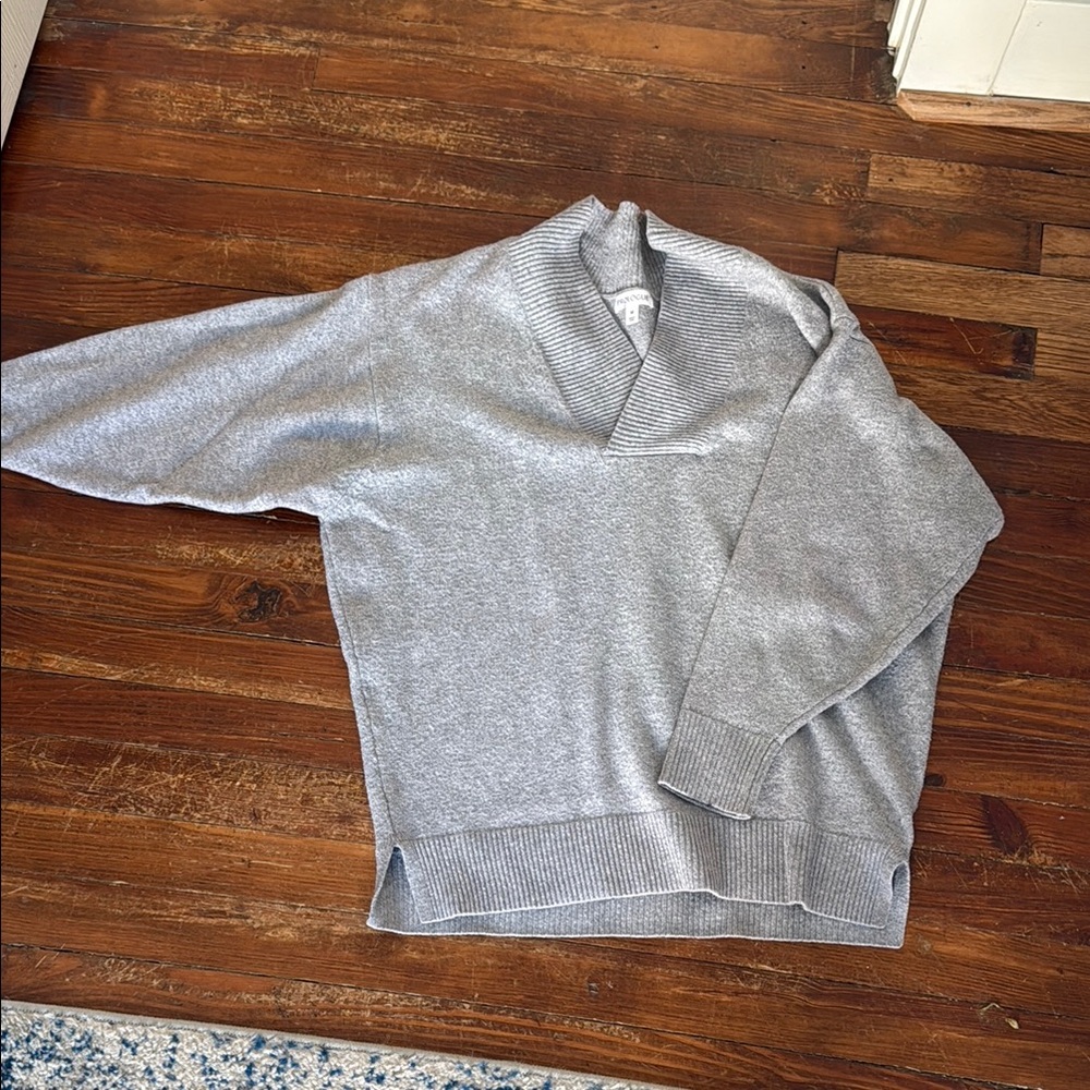 Prologue Gray V-Neck Sweater with Ribbed Details